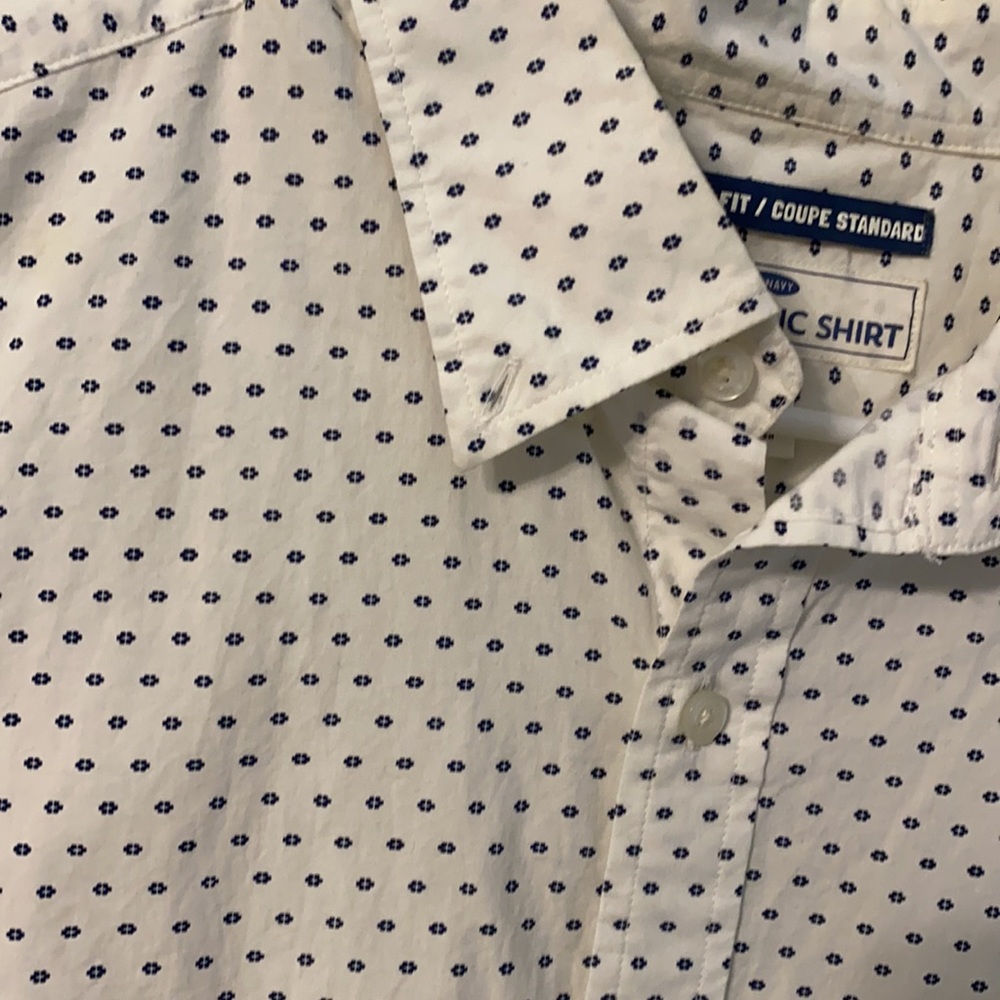 Long-sleeve patterned button up - Picture 3 of 3